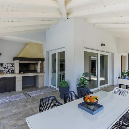 Dream House By Interhome Pola