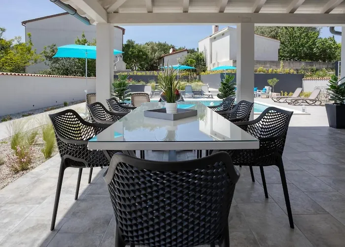 Dream House By Interhome Vila Pula