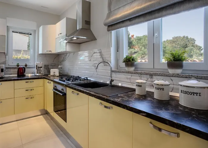 Dream House By Interhome Vila Pula