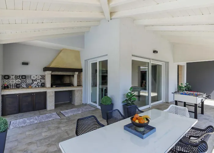 Dream House By Interhome Pula