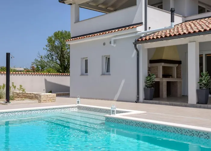 Dream House By Interhome * Pula
