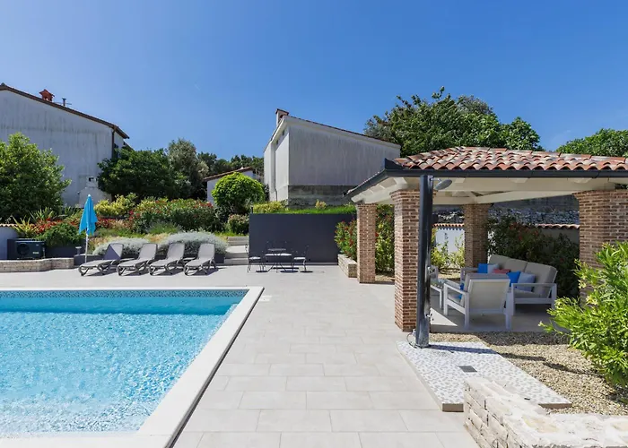 Dream House By Interhome Villa Pula